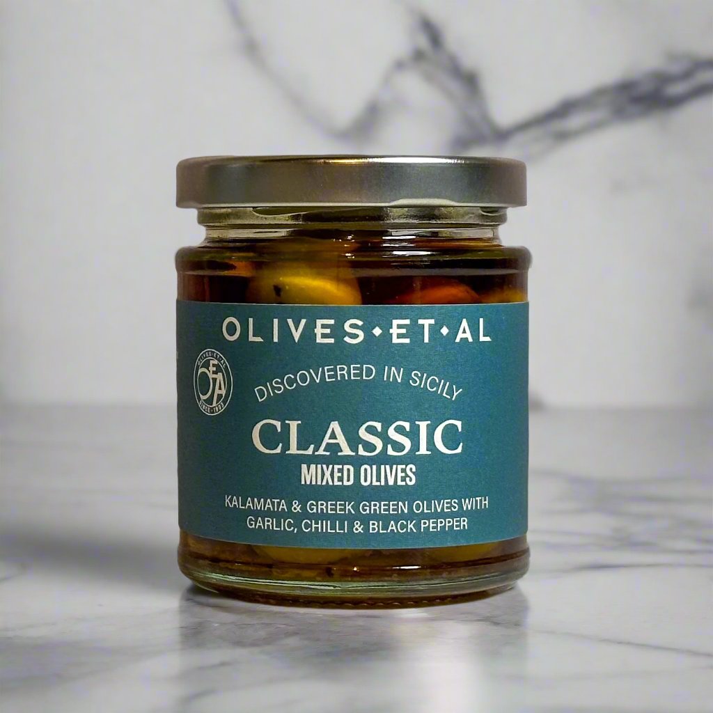 Classic Chilli, Garlic & Black Pepper Mixed Olives in a Jar for Foodservice Wholesale