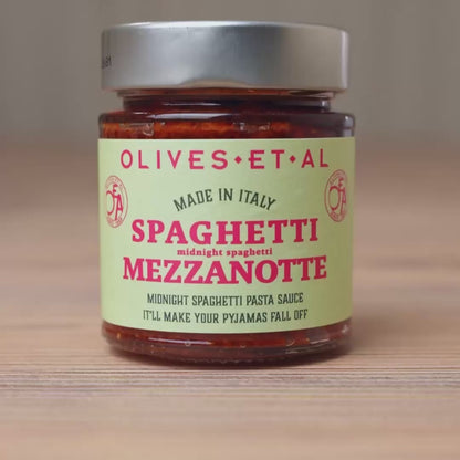 Spaghetti Mezzanotte – Chilli & Tomato Pesto 6 x 135g